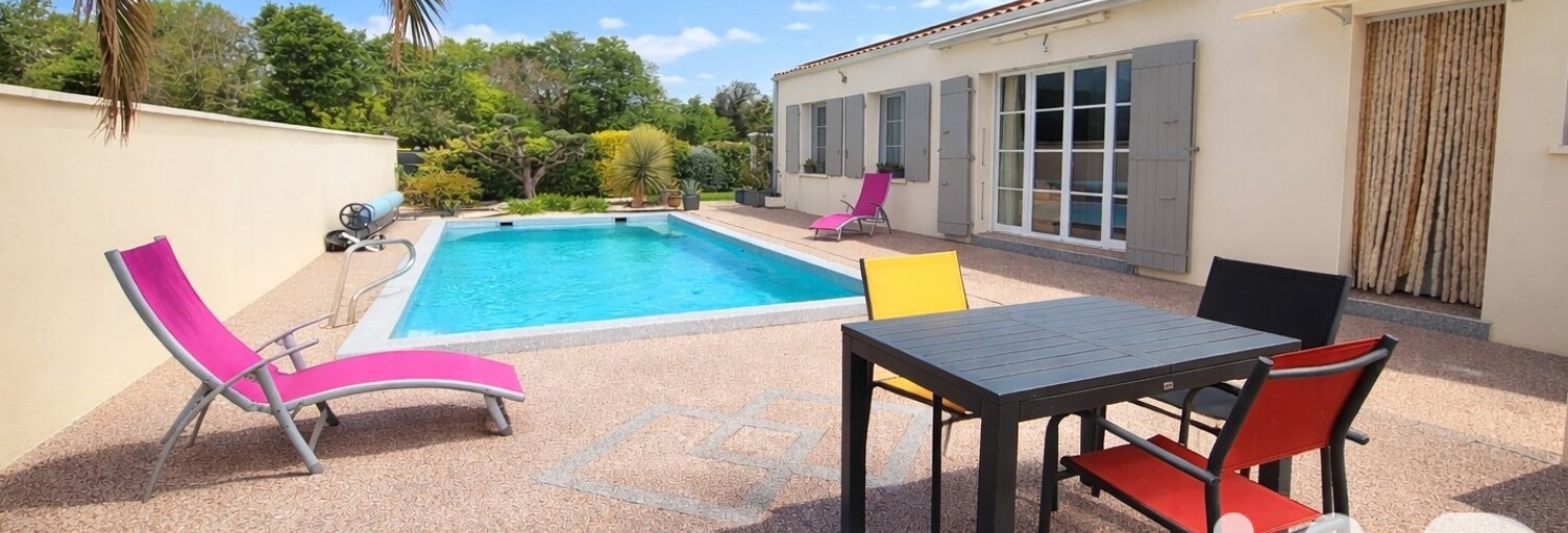 Maison 5 Pièces 108 m² à vendre à Varzay (17460)