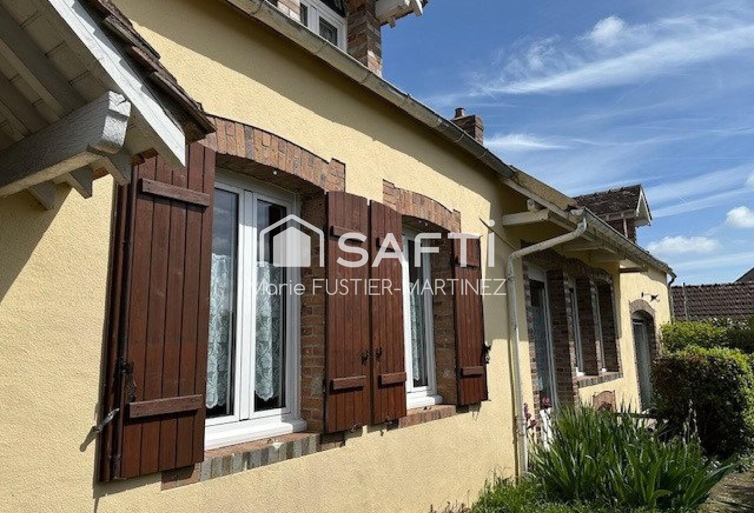 Longère de charme 169 m² - 260 000 €  Secteur St-Germain-Laval — photo 1