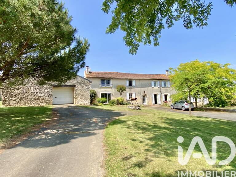 Vente Maison/villa 8 pièces — photo 1