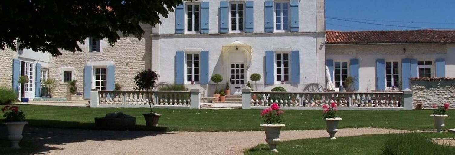 Maison 15 Pièces 530 m² à vendre à Courcelles (17400)