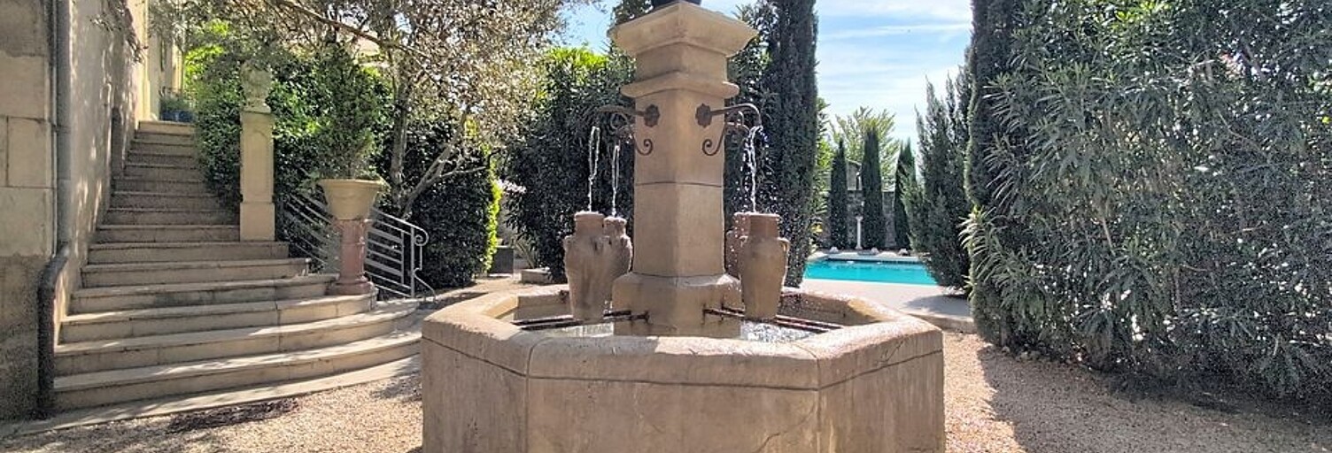 Maison 12 Pièces 400 m² à vendre à Velleron (84740)