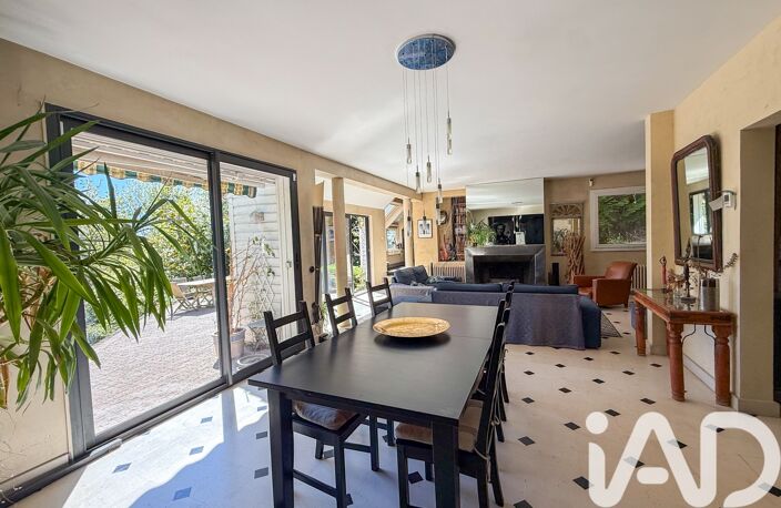 Vente Maison/villa 8 pièces — photo 2