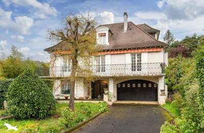 Maison de ville de 8 pièces principales — photo du bien