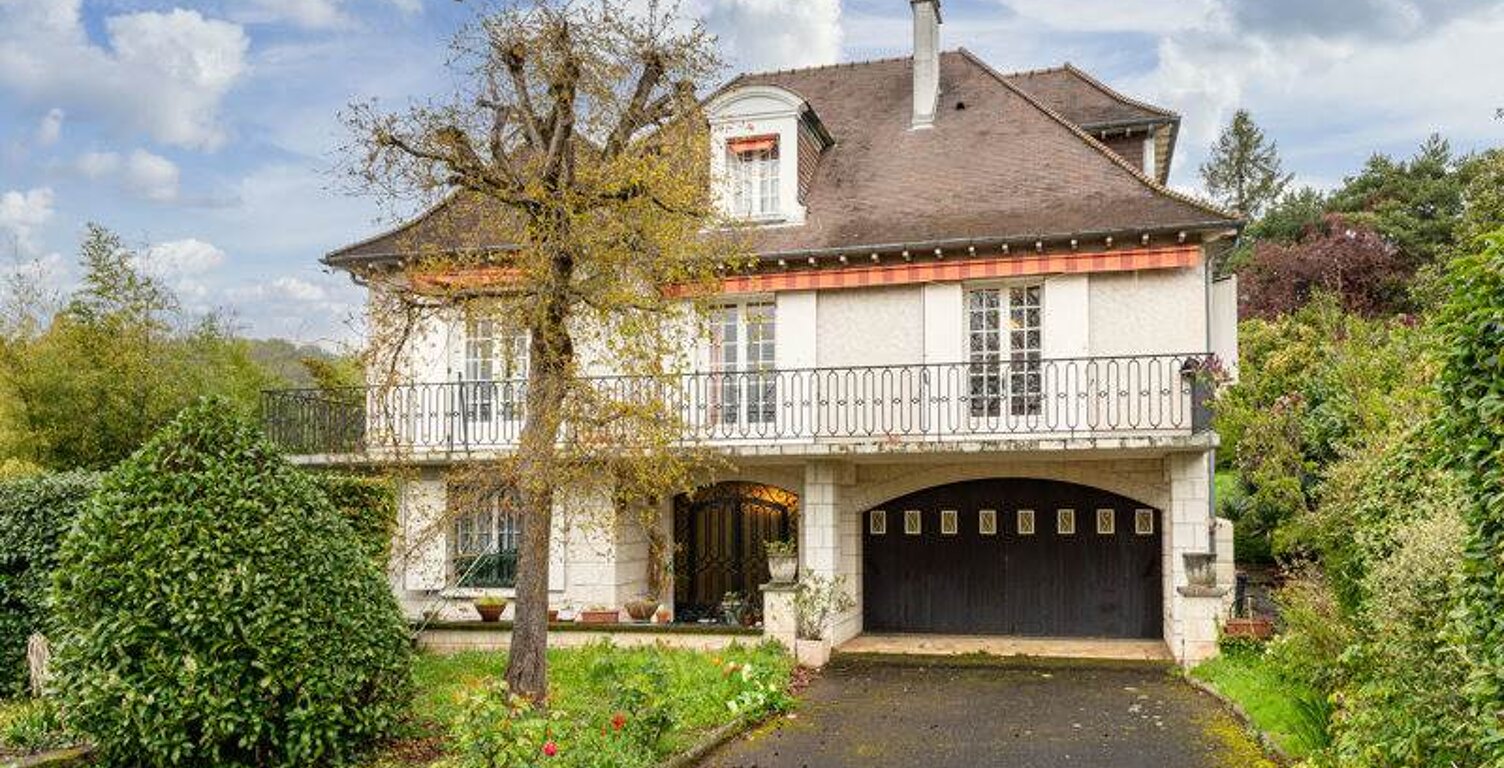 Maison de ville de 8 pièces principales — photo 1