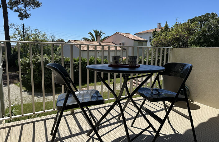 Location saisonnière ROYAN PONTAILLAC  proche plage -  2 PIÈCES DE 53 M2  AVEC TERRASSE & PARKING — photo 2