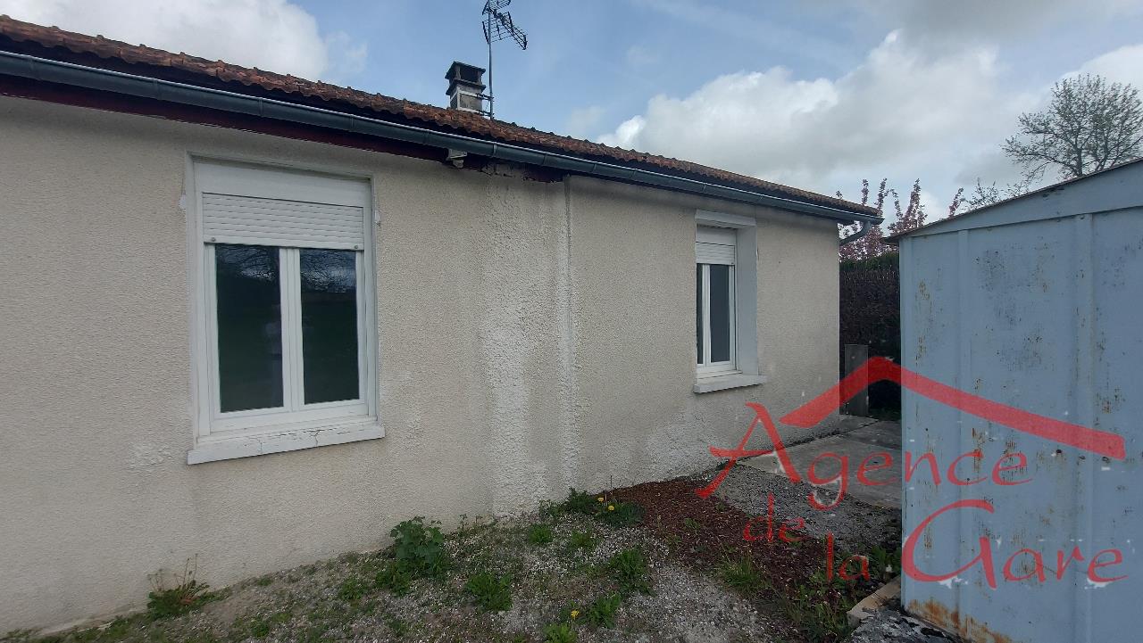 Villa / Maison  T2 à louer Esternay 51310