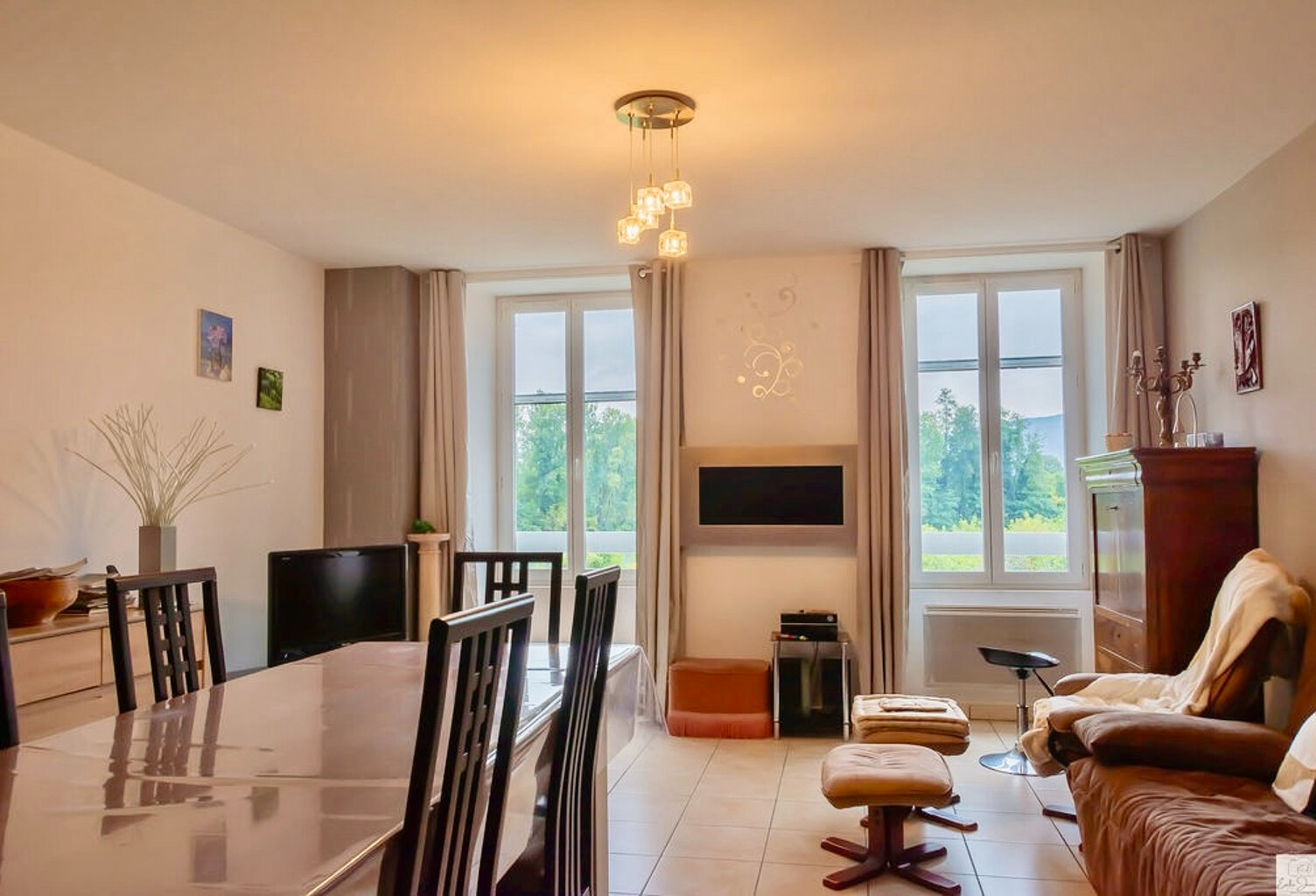 Appartement T2 meublé 67,10 m² vendu loué  à Virignin avec Jardin privatif 300 m² — photo 1