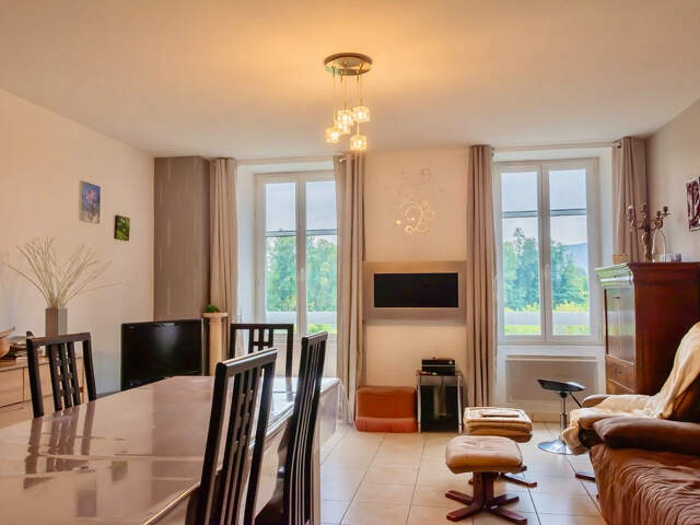Appartement T2 meublé 67,10 m² vendu loué  à Virignin avec Jardin privatif 300 m² — photo du bien