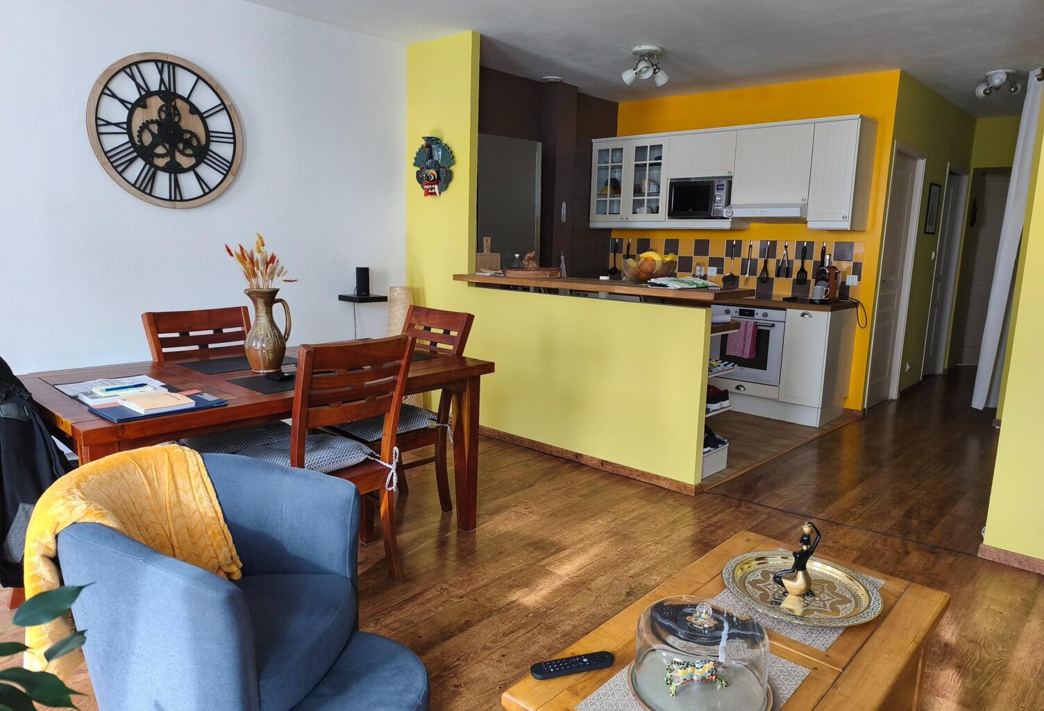 MONTAGNE  2 logements loués + local commercial de 50 m² — photo 1