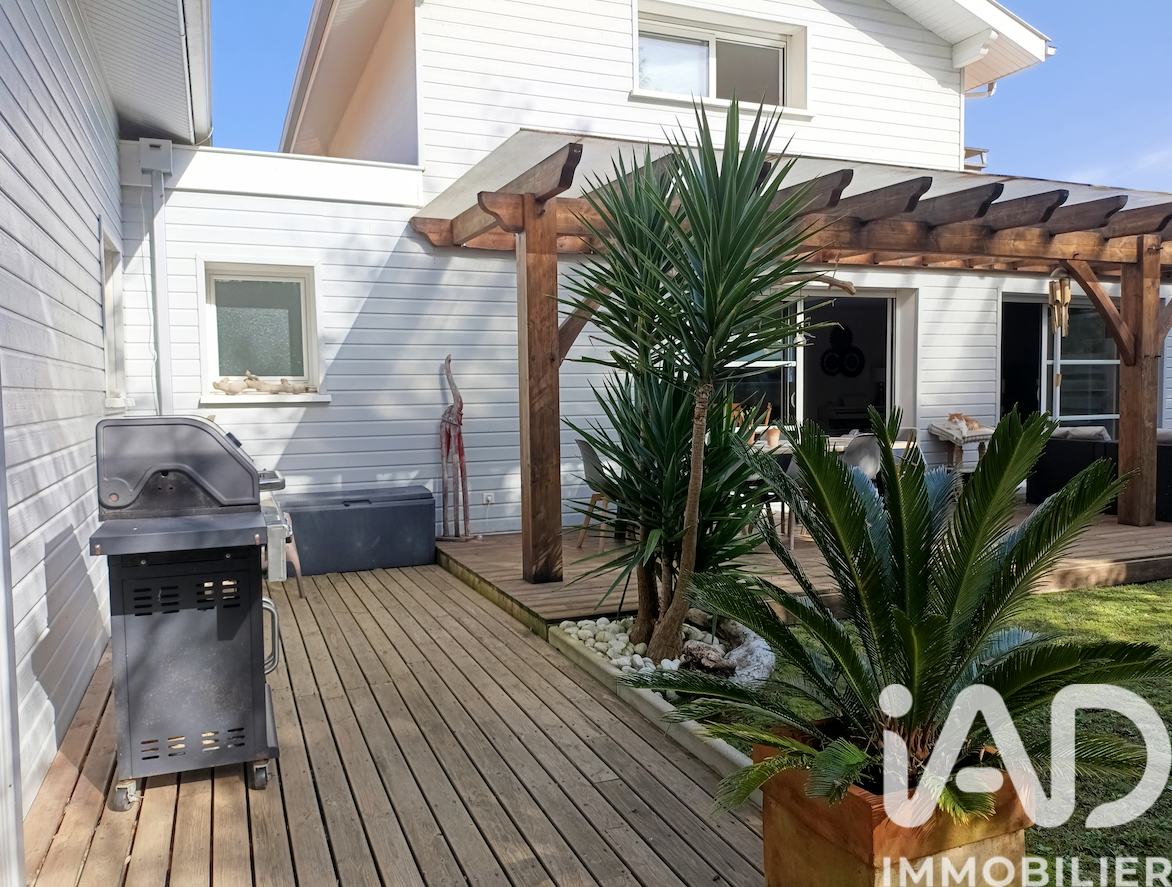 Vente Maison/villa 8 pièces - Photo 2