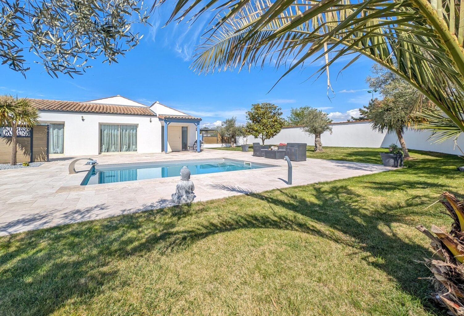 Superbe villa piscine 4 chambres à ANGOULINS — photo 1
