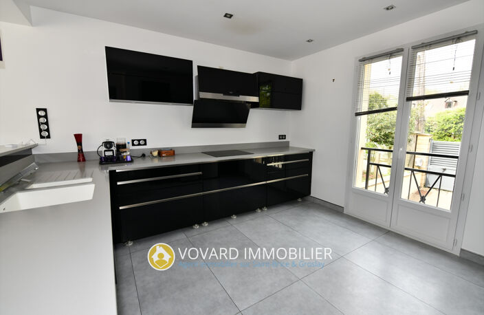 Maison familiale de 179 m2 avec 5 chambres, garage et sous-s — photo 5