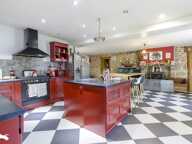 Maison en pierre de 9 pièces principales — photo 2
