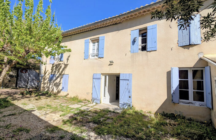 Mas de caractère à réinventer. Charme et fort potentiel à 12 minutes d'Uzès. — photo 2