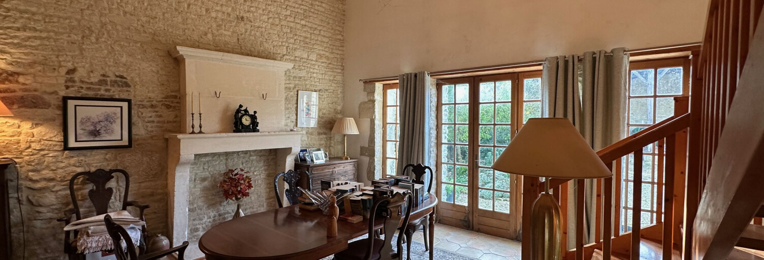 Maison 8 Pièces 267 m² à vendre à Blanzac-lès-Matha (17160)