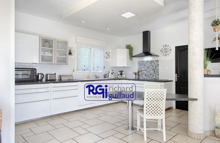 Villa de 190m² de plain-pied, en secteur campagne, au calme abso — photo 2
