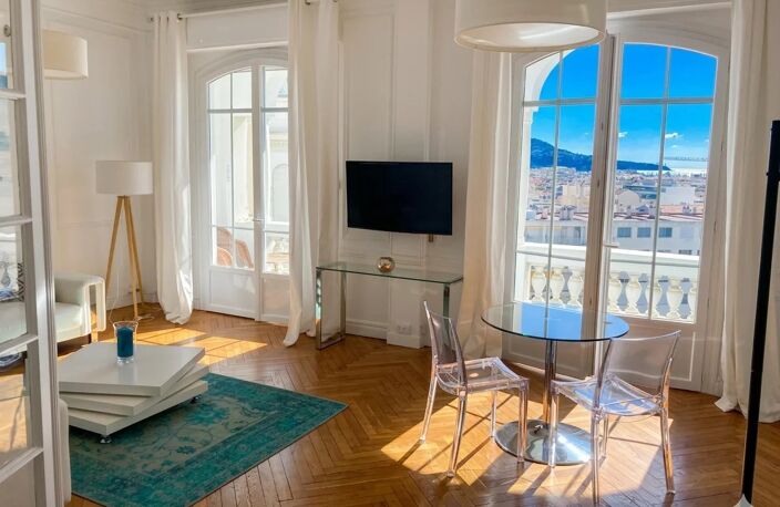 BAUMETTES - APPARTEMENT - 2 PIÈCES - 74,76 M² - BALCON - VUE MER — photo 2
