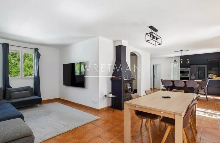 Villa rénovée avec vue dans un quartier recherché - Taradeau — photo 4