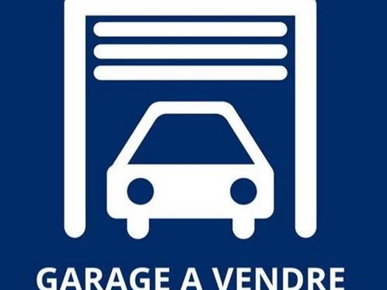 Garage fermé à Vendre - Quartier Fabron — photo 1