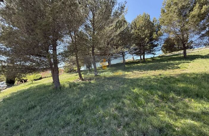 Terrain constructible de 1624 m² à Gargas — photo 2