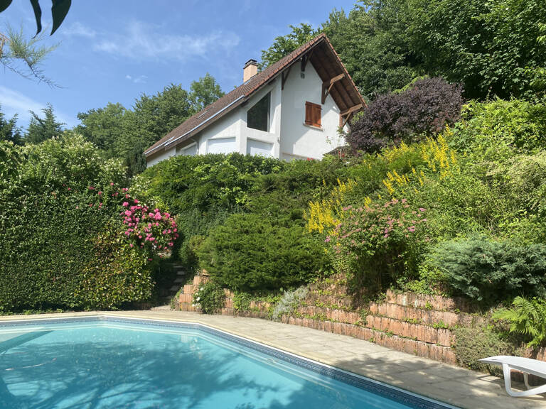 Isère (38) - Venon - Maison T8- 254 m2 sur terrain de 1270 m — photo 1