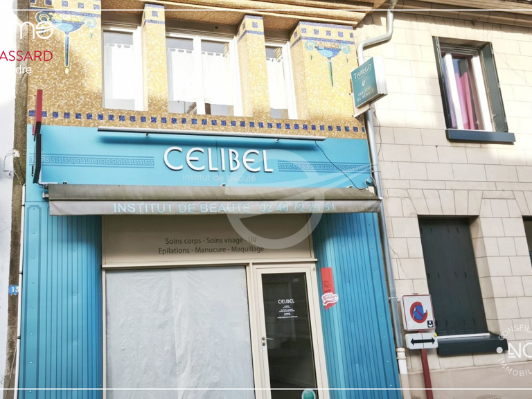 A VENDRE LOCAL COMMERCIALE 65 m2 + 50 m2 de réserve en plein — photo 1