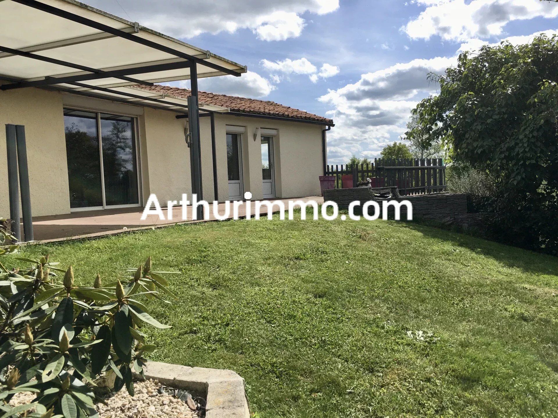 Maison 111 m² · à Mauléon · 111 m² · 213 600 €