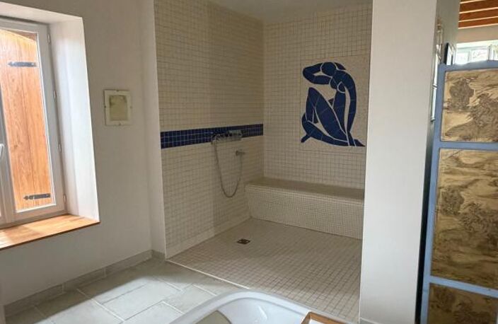 La Tâche. Propriété de 361 m² sur une parcelle de 2 ha — photo 3