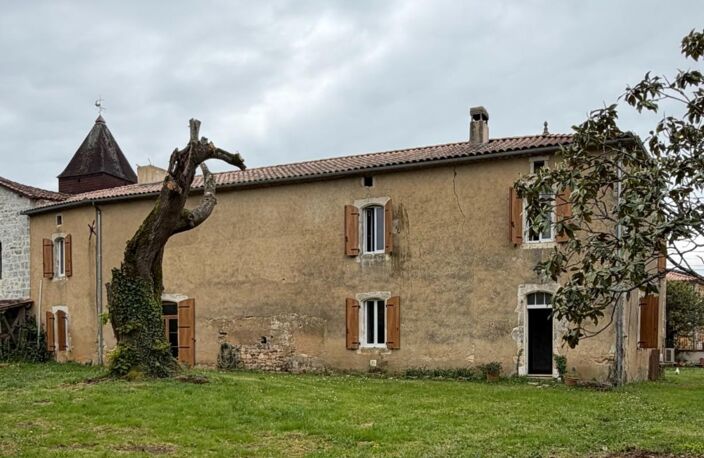 La Tâche. Propriété de 361 m² sur une parcelle de 2 ha — photo 4