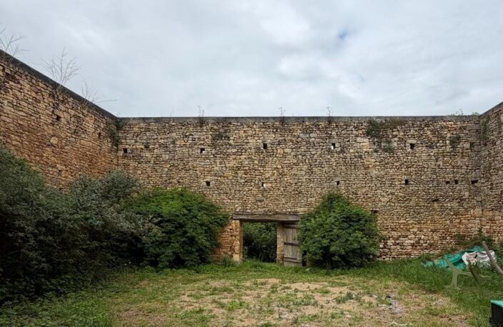 La Tâche. Propriété de 361 m² sur une parcelle de 2 ha — photo 5