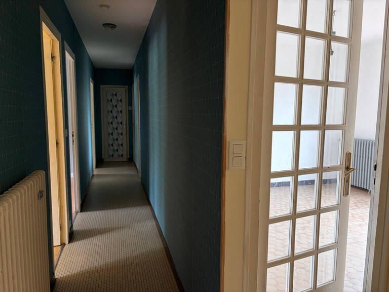 FONTENAY LE COMTE (85200) - CENTRE VILLE - APPARTEMENT DUPLEX RENOVE 3 CHAMBRES AVEC BALCON ET ANNEXES — photo 1