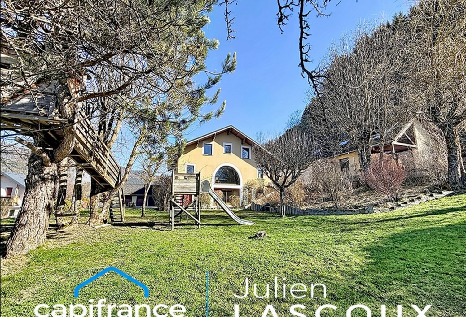 Dpt Isère (38), à vendre maison de charme 10 pièces de plus de 270 m2 habitable — photo 1