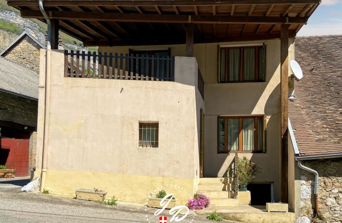 Authentique maison de village – 75 m² à réinventer – Environnement calme et recherché à Culoz — photo 2
