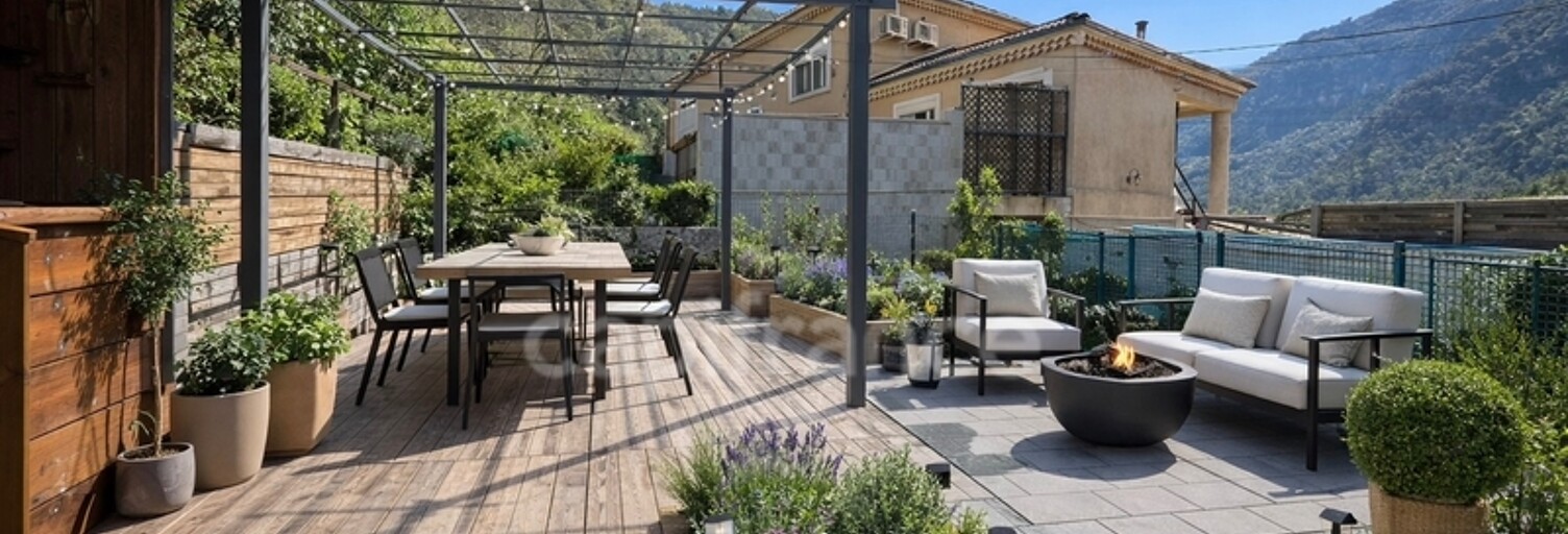 Maison 5 Pièces 104 m² à vendre à Clans (06420)