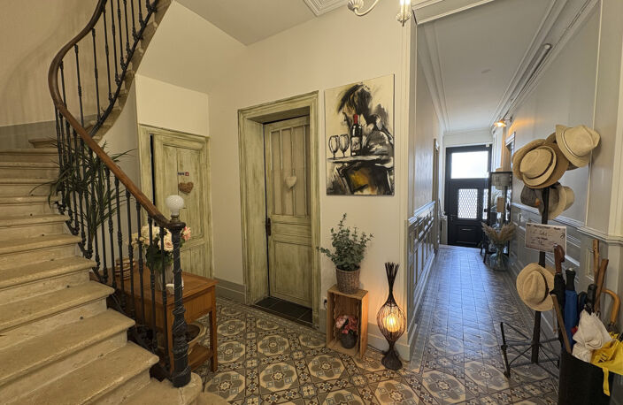 Propriété d'exception-maison de charme avec activité chambres d'hôtes et vue  sur les vignes — photo 3