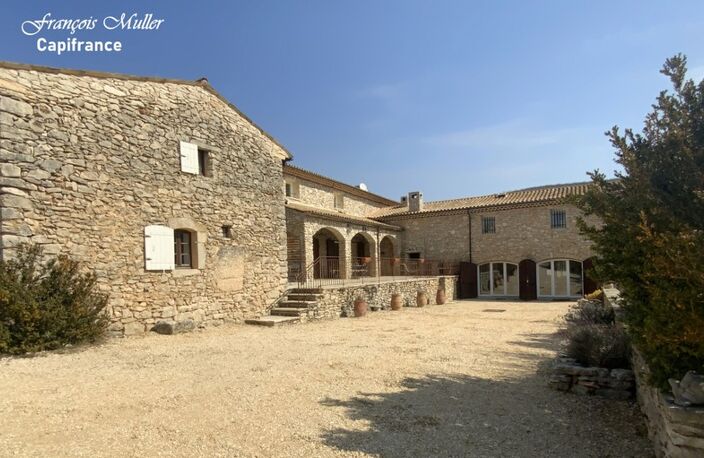 Propriété Gîtes et chambres d'hôtes 20 hA - 550 m2 à Banon — photo 5