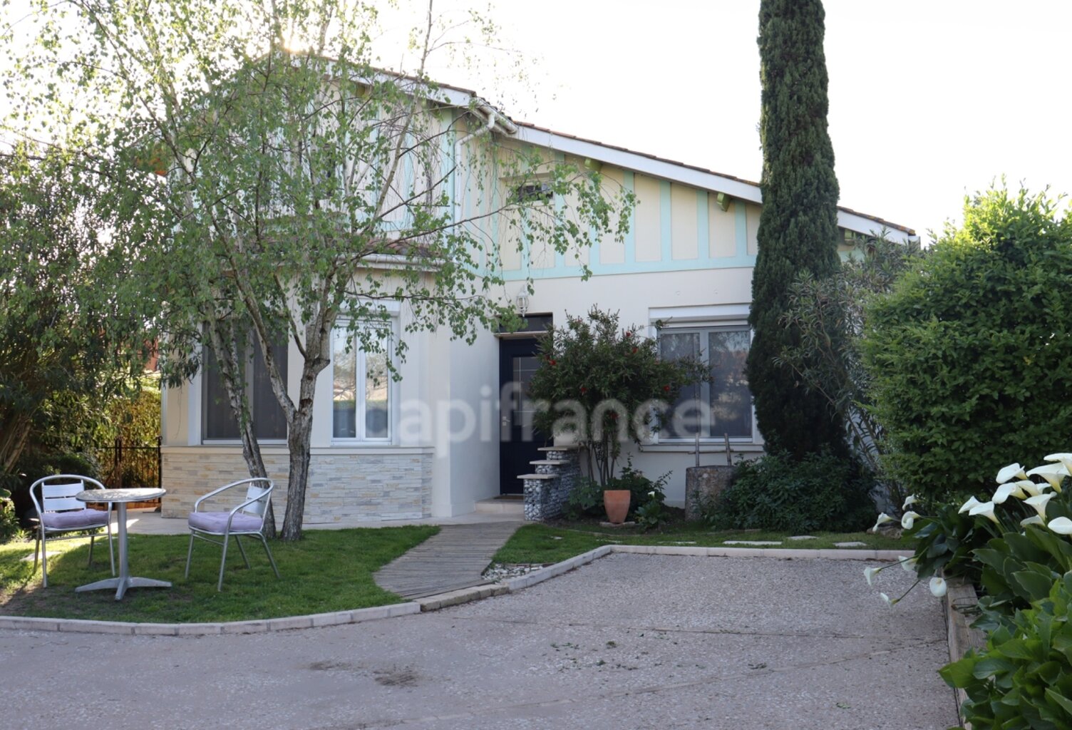 Maison de 116 m², 4 chambres, proche services à pieds, piscine, garage — photo 1