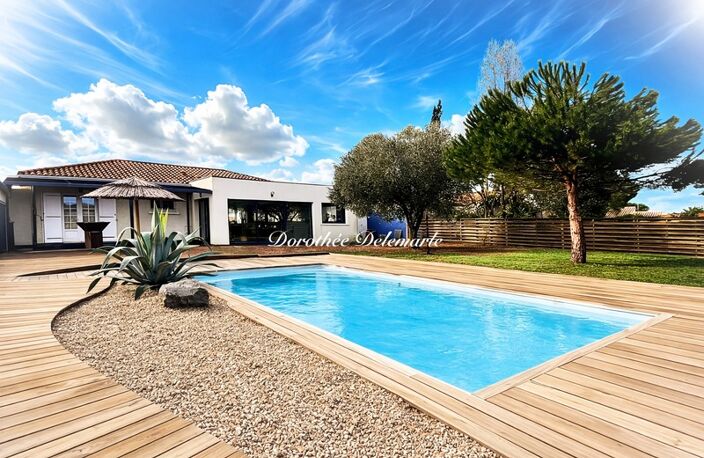 A VENDRE Maison 5 pièces Dompierre-sur-Mer, 142 m² piscine, 4 chambres jardin arboré de 1 035 m² — photo 2