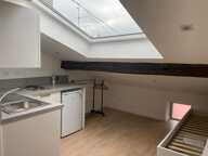 En plein coeur de la ville, studio mansardé entièrement neuf — photo 2