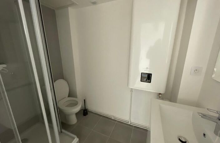 En plein coeur de la ville, studio mansardé entièrement neuf — photo 5