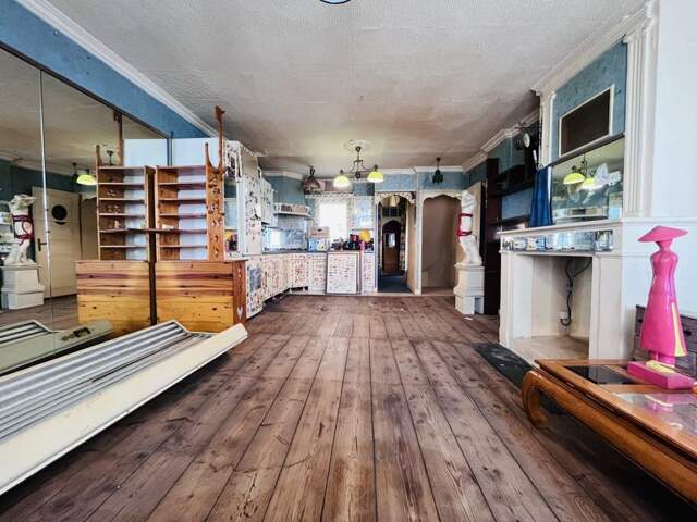 Maison de ville de 4 pièces principales — photo du bien