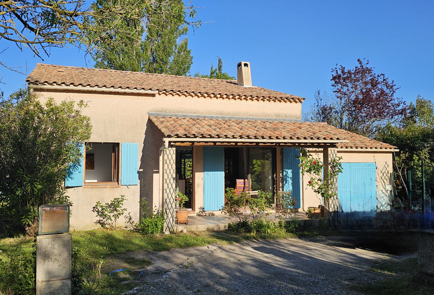 MAISON T5 110 m2 sur 573 M2 terrain — photo 1
