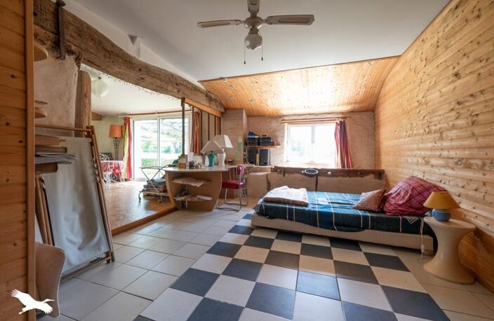 Maison en pierre de 4 pièces principales — photo 3