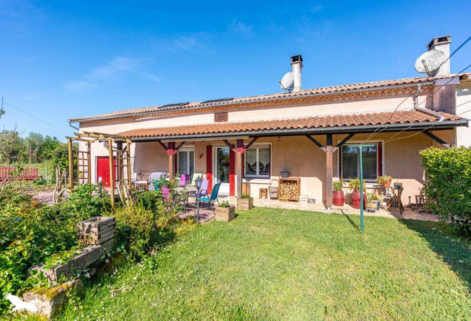 Maison en pierre de 5 pièces principales — photo 1