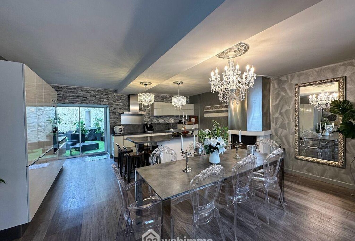 Maison de ville - 220m² - vihiers — photo 1