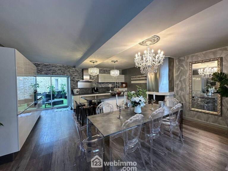 Maison de ville - 220m² - vihiers — photo 1