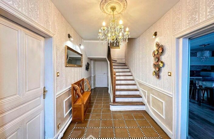 Maison de ville - 220m² - vihiers — photo 3