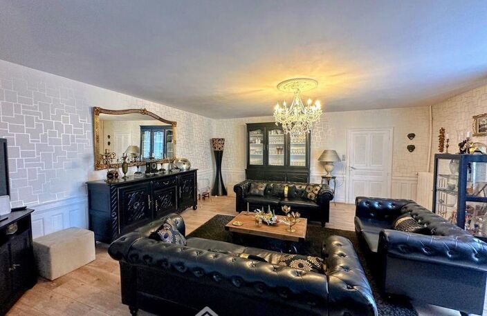 Maison de ville - 220m² - vihiers — photo 4