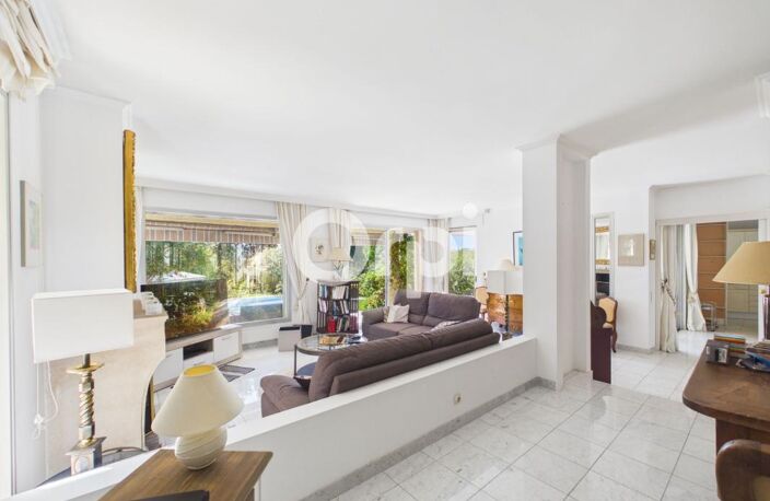Villa de charme à vendre – Au coeur de la verdure avec piscine — photo 4