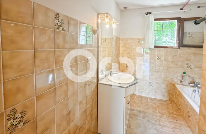 Maison À Vendre avec grange sur 5314 m² — photo 5